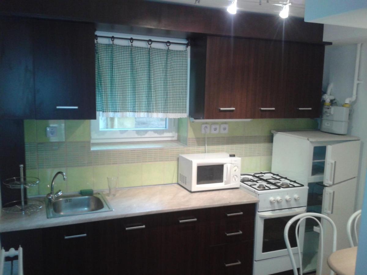 Hostel Maros Gyor Exterior photo