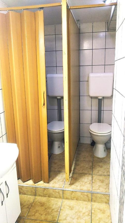 Hostel Maros Gyor Exterior photo